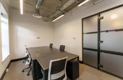 South Point - Harmony Row - Office G04