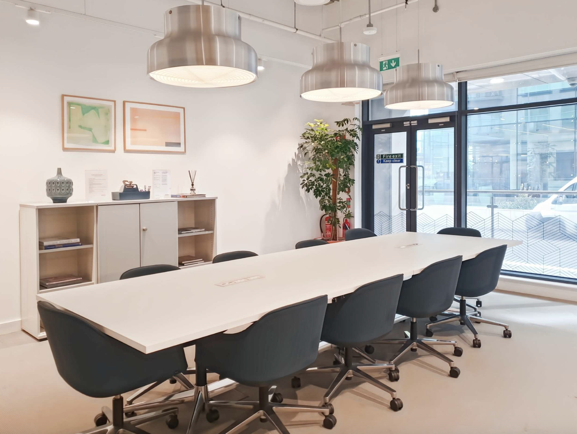 77 Sir John Rogerson's Quay - Office 402-404