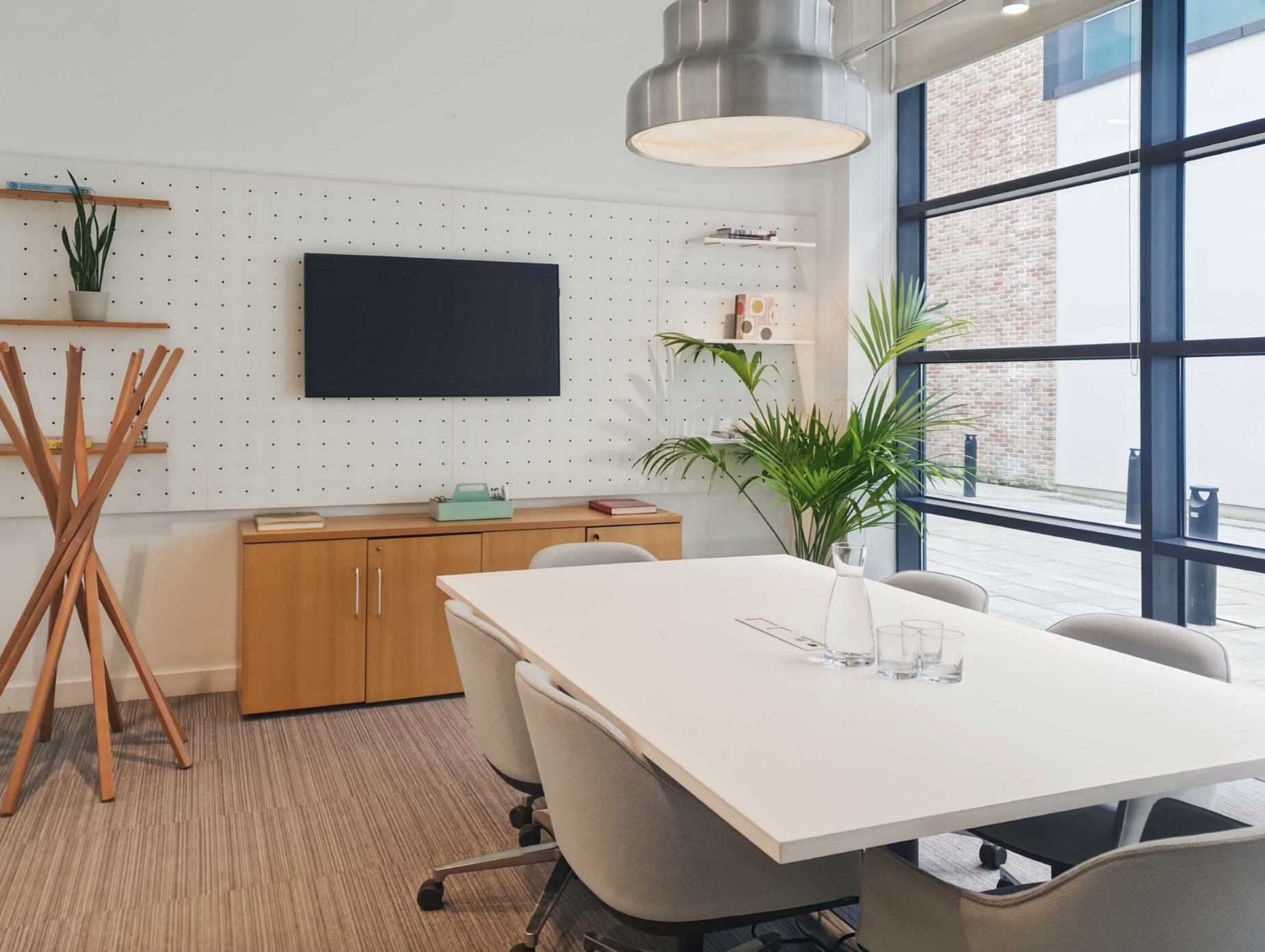 77 Sir John Rogerson's Quay - Office 402-404