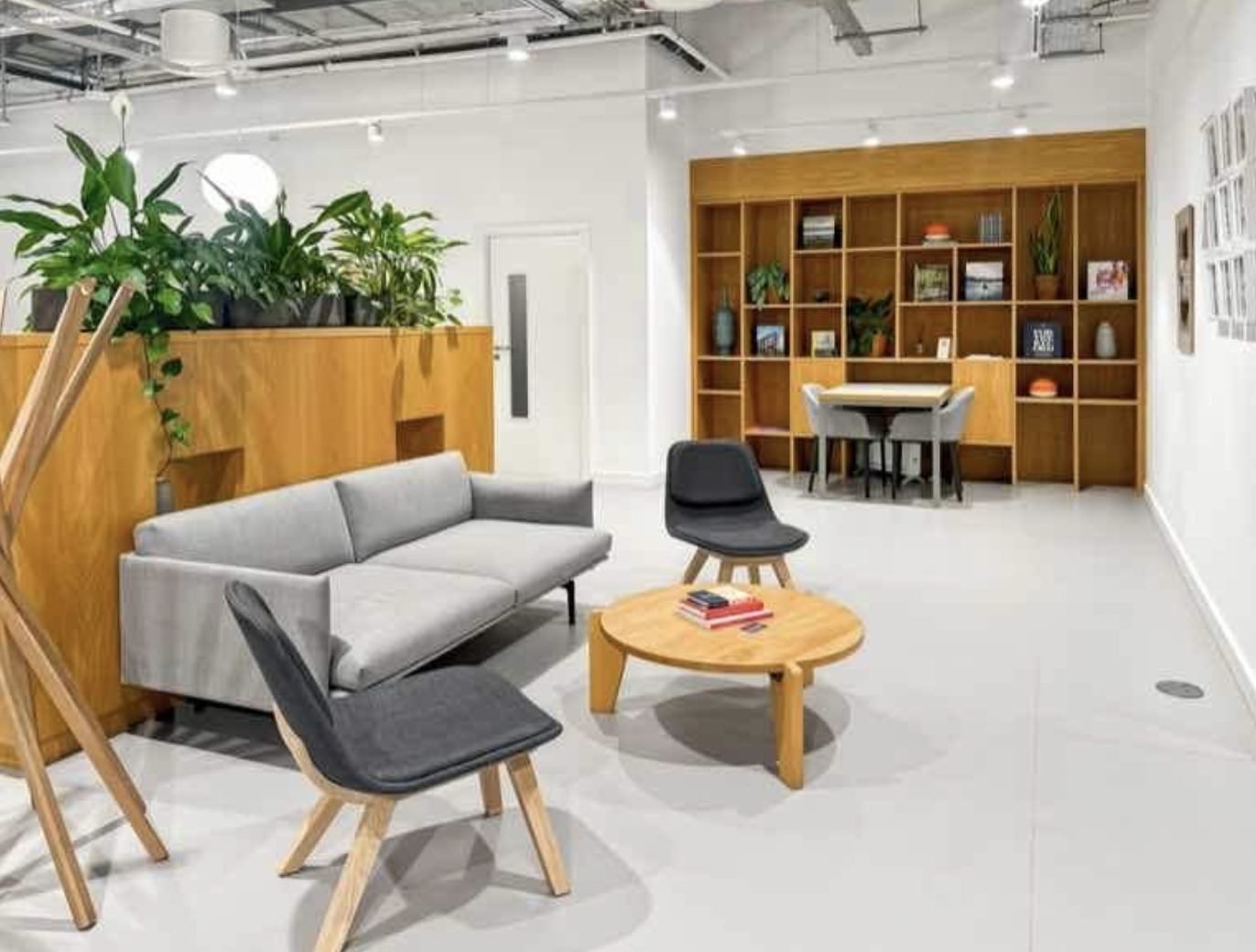 77 Sir John Rogerson's Quay - Office 402-404