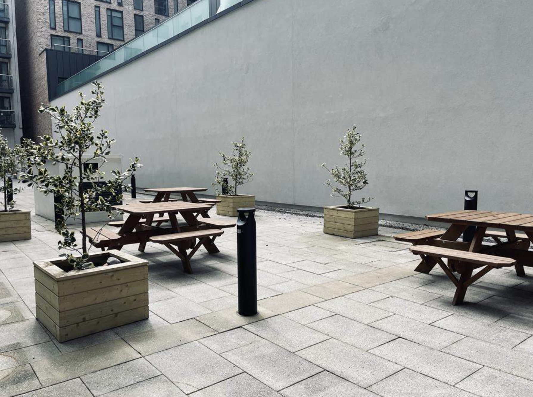 77 Sir John Rogerson's Quay - Office 402-404