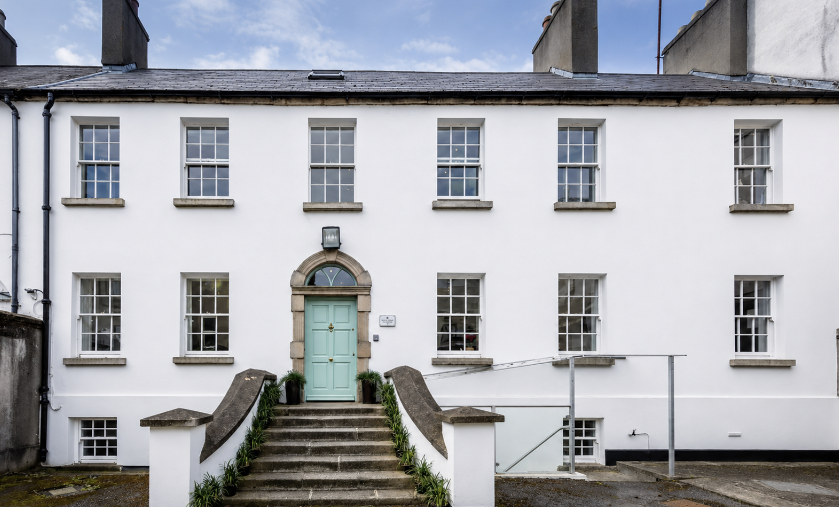 Main Street - Newtown Blackrock - Double Office