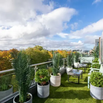 24/25 St Stephen's Green - Offices