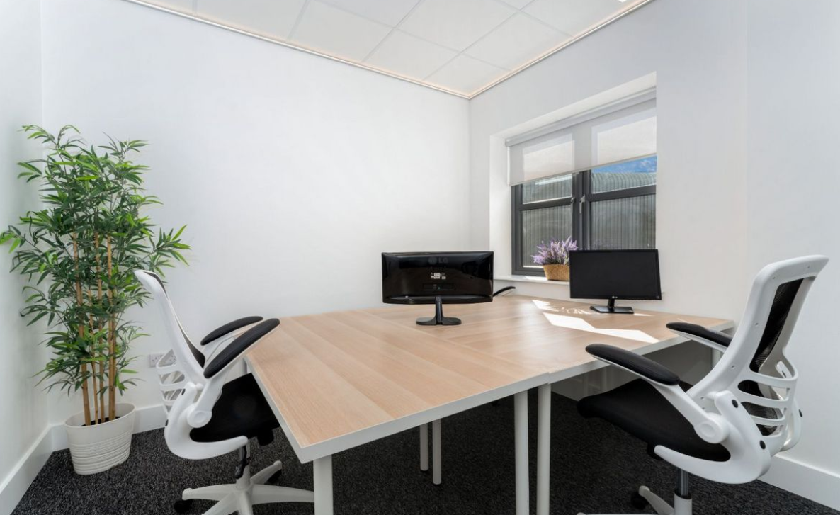 6 Fern Road - Suite 24